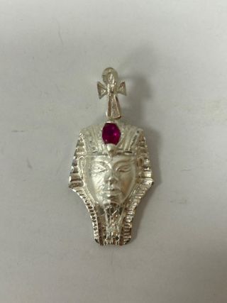 Colgante Faraón Plata Ley con Piedra Roja