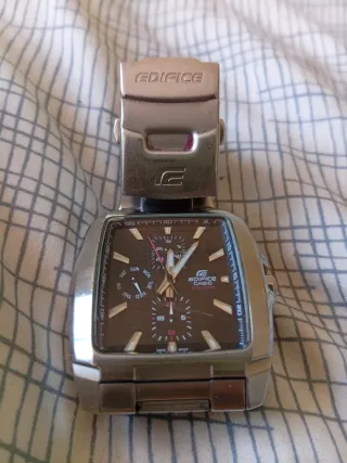 Reloj Casio Edifice Cronógrafo Plata