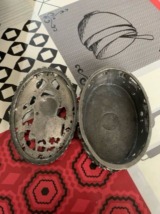 Caja metálica gótica pesada Vintage Americana