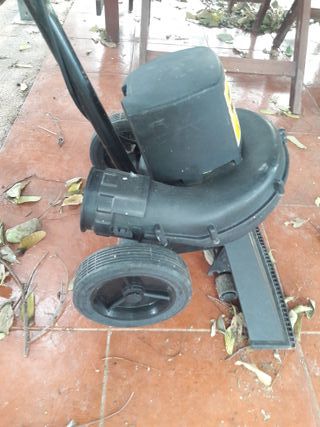 Aspirador McCulloch Mac-Vac 750W Eléctrico