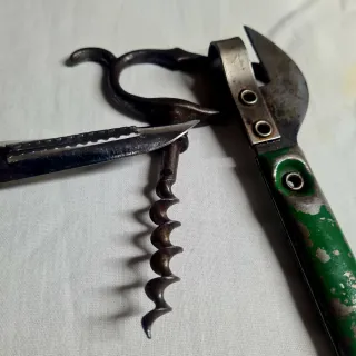 Utensili da Cucina Vintage e non per tappi e varie