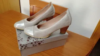 Scarpe in pelle argentate