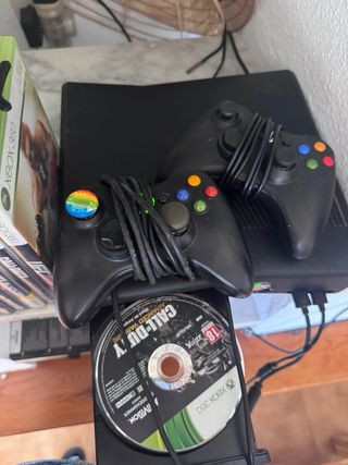 Xbox 360 + 2 controller + giochi