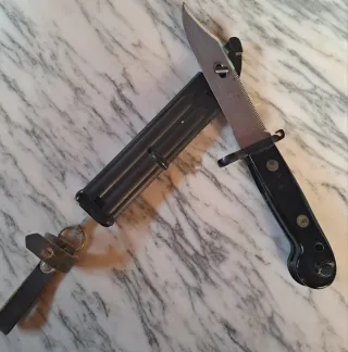 Bayoneta AKM Cortaalambres Tipo 1