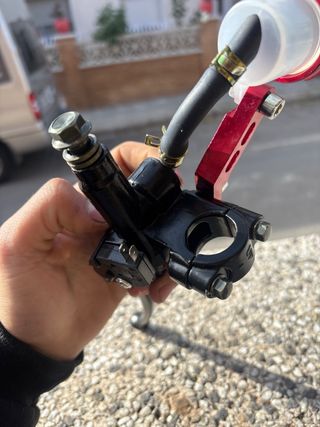 Bomba Freno Delantera Roja Universal