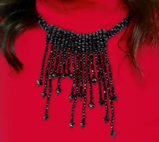 Collar negro