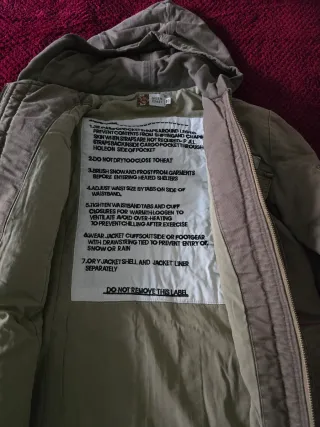 Abrigo largo con capucha