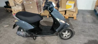 Piaggio Zip 125