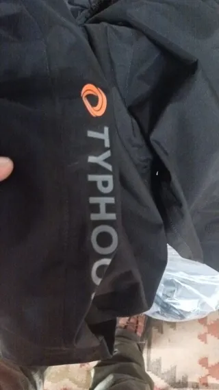 Traje seco vela Typhoon negro/naranja