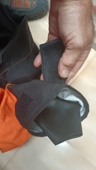 Traje seco vela Typhoon negro/naranja