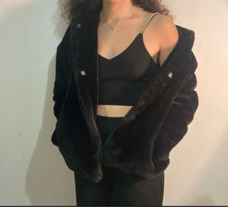 Zara Pelliccia Sintetica Nera Cappuccio