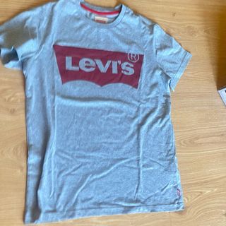 Camiseta Levi's Gris Talla 16 dos usos impecable
