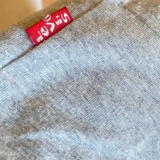 Camiseta Levi's Gris Talla 16 dos usos impecable