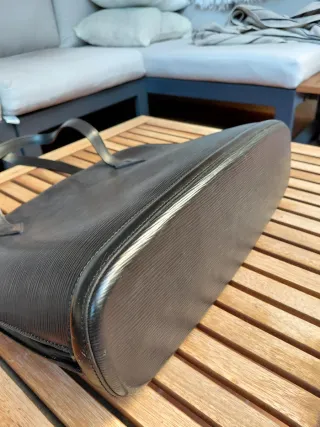 LOUIS VUITTON LV Luissac Epi Cuero Negro original