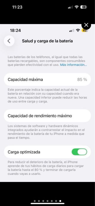 iPhone 14 con accessori