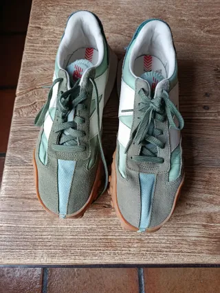 Zapatillas New Balance Verde y Blanco