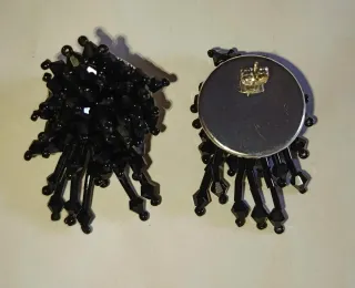 Pendientes negros