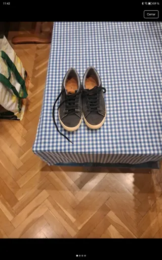 Zapatillas deportivas grises y negras Lacoste