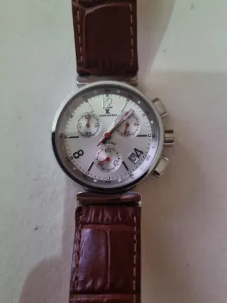 Reloj Louis Vuitton Chrono Plata/Marrón