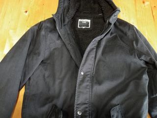 Chaqueta negra con capucha Jack & Jones