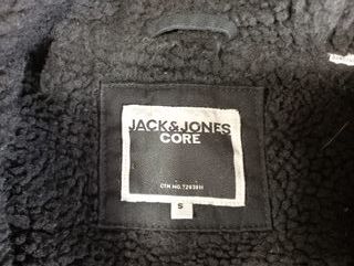 Chaqueta negra con capucha Jack & Jones