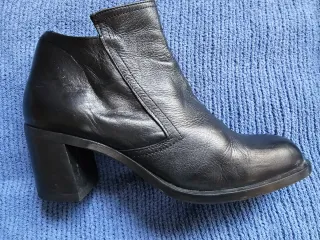 BOTINES DE PIEL TALLA 38