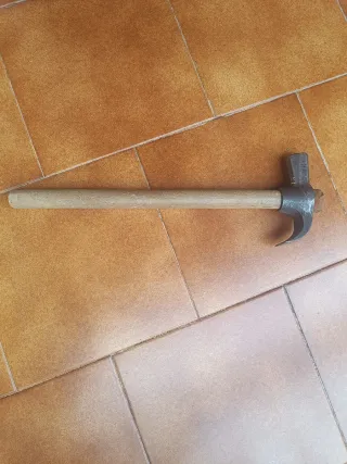 MARTILLO DE CARPINTERO
