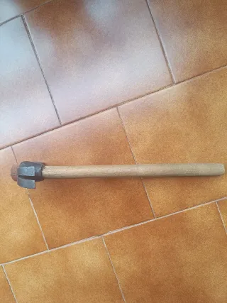 MARTILLO DE CARPINTERO