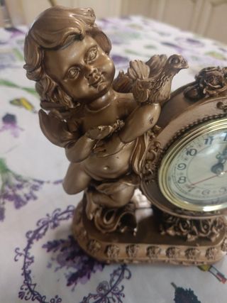 Orologio da tavolo con angelo