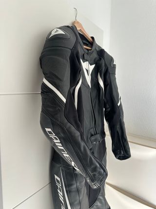 Mono Dainese Avro D2 2 piezas