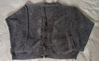 Rebeca de hombre gris