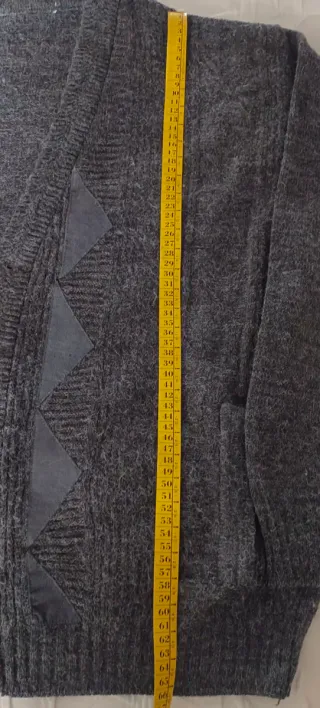 Rebeca de hombre gris