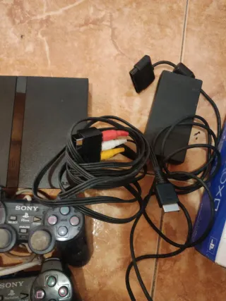 Console PS2 Sony Nera + 2 Controller