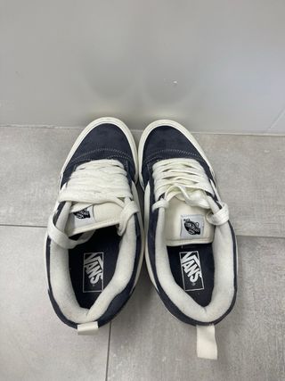 Zapatillas Vans Knu Skool Azul/Blanco