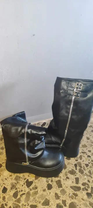 Botas altas negras