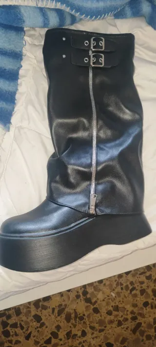 Botas altas negras
