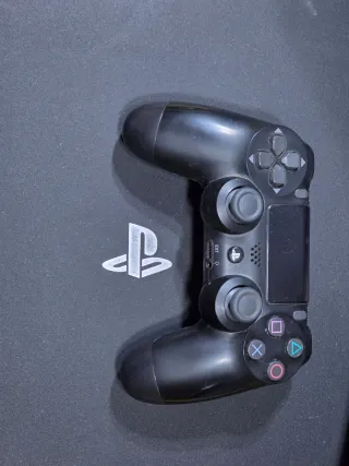 PS4 Pro 1TB + 2 Mandos + 11 Juegos