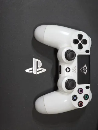 PS4 Pro 1TB + 2 Mandos + 11 Juegos