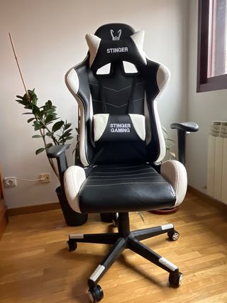Silla Gaming Stinger Station Negra y Blanca