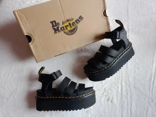Sandali Dr. Martens Blaire Quad