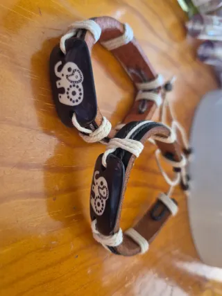 Braccialetti in pelle con elefante