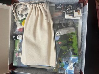 Minecraft Heroes of the Village Juego Familiar