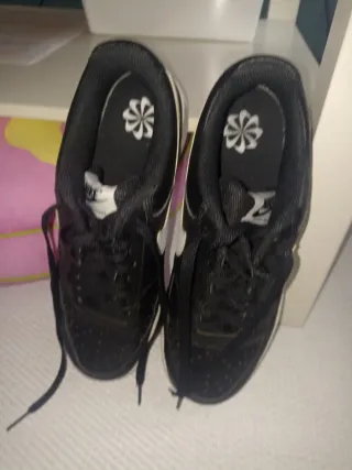 Zapatillas Nike Negras Material talla 9 ó 42,5