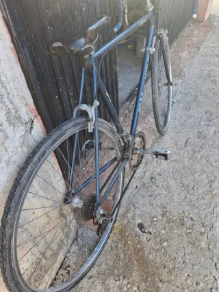 Bicicleta BH azul