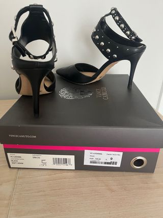 Vince Camuto Zapatos Negros Tachas Talla 39