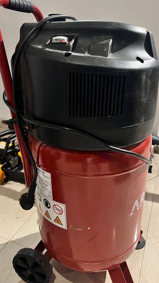 Lote Herramientas: Taladro, Motosierra, Soplador