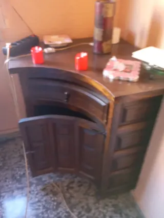 Mesa antigua de pino con cajones