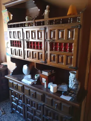 Mesa antigua de pino con cajones