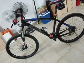 Bicicleta Vitoria Carbono MTB