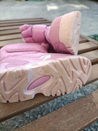 Botas de nieve rosas para niña